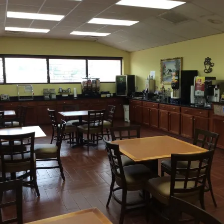 Days Inn by Wyndham Fayetteville-South/I-95 Exit 49