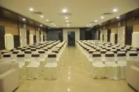 Hotel Raj Palace Hotels in Hivare Zare
