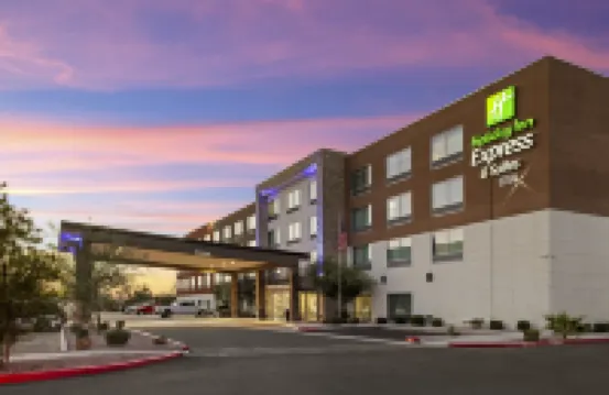 ホリデイ イン エクスプレス & スイーツ フェニックス ウエスト トレソン by IHG キャメルバック・ランチ・グレンデール周辺のホテル