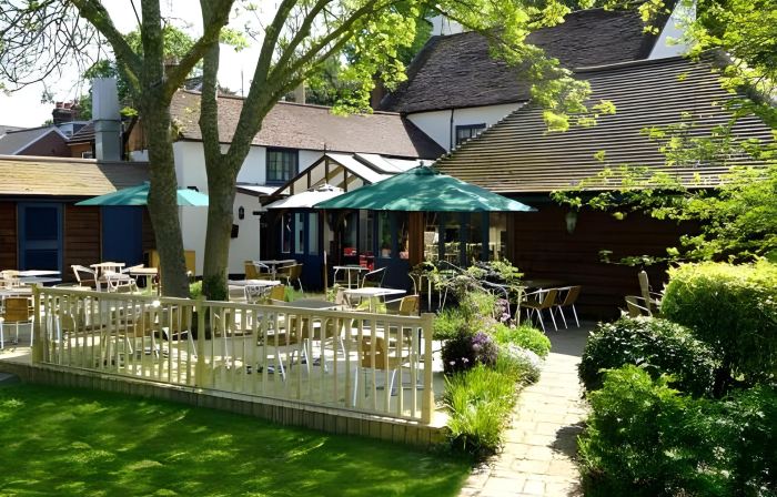 Cromwell Arms Country Pub with Rooms
