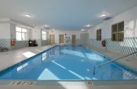 Holiday Inn & Suites KAMLOOPS by IHG - piscine