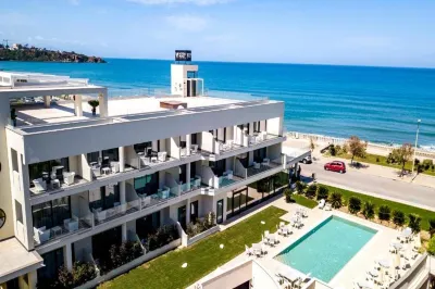 Victoria Palace Cefalù Các khách sạn gần Spiaggia delle Salinelle