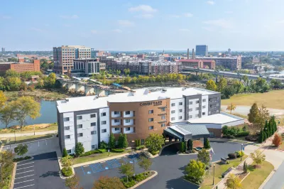 Courtyard Columbus Phenix City/Riverfront Hotel a Phenix City