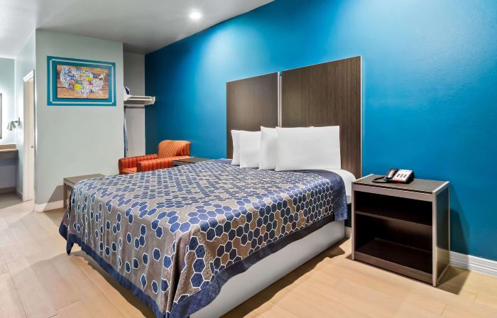 Econo Lodge Inn & Suites Channelview - Houston East
