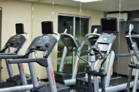 奧馬哈西北萬楓飯店及套房 - 健身房