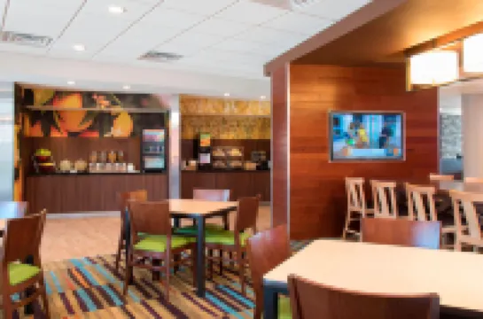 Fairfield Inn & Suites Jackson Clinton