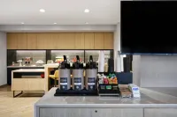 TownePlace Suites Westport - Aamiainen
