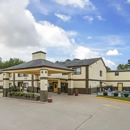 Best Western Pineywoods Inn Hotels in Cass County