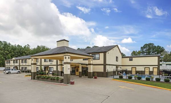 Best Western Pineywoods Inn