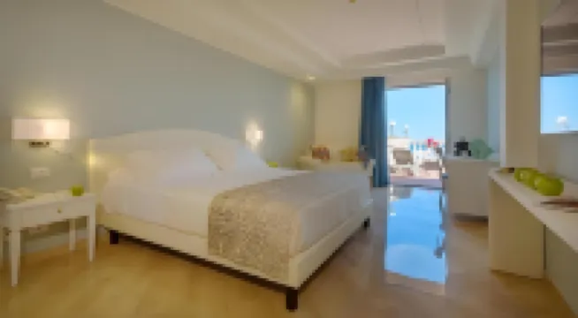 Hellenia Yachting Hotel & Spa