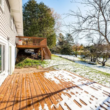 Buffalo Bliss - Near Universities and Natural Areas-Large Deck and Backyard
