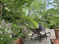 Peacock Garden Cottage, A Unique Upstate Find Hôtels à : North East