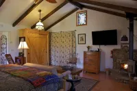 Private Cottage “Storybook Barn” - 4-Star