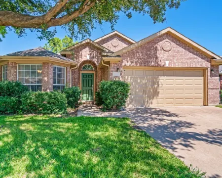 Cozy, Warm, Pool, BBQ, 2 KingBeds, Sleep 11 Hotels in Corinth