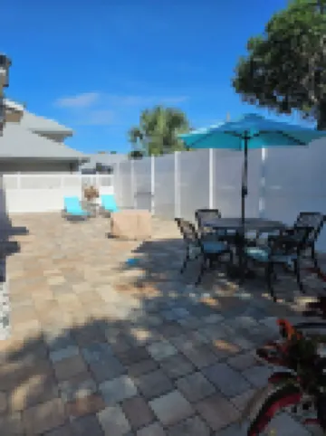 1ST STREET RETREAT UPDATED DOG FRIENDLY APARTMENT WITH FENCED IN YARD!!