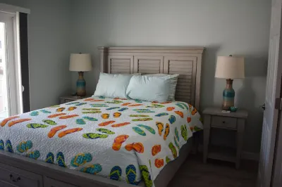 Ocean City Maryland Condo, ocean side 50 steps to the beach! On 7 40th Street Hotel a 