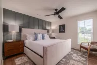 5 Star Flat in Downtown Trussville Hotels near Cato Fashions
