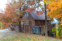 Luxury Rustic Wood Cabin Breathtaking Mountain View’s HotTub, Fast WiFi, POOL Wears Valley 주변 호텔