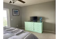 Perdido Bay Townhouse close to beach, pool access, two viewing decks!
