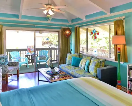 Tracy's Tropical Treasures earned "Best in Kihei" four times and 1 in Maui” Hotels in Kihei