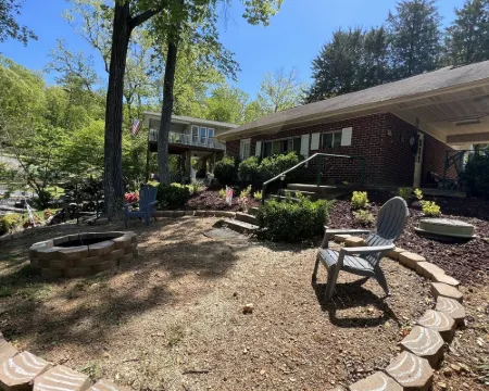 Lakefront Getaway - 2Bd 1 Ba - Boat Dock Hotels in Eldorado