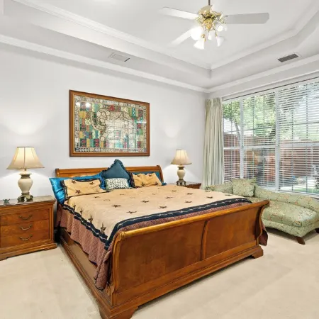 Spacious Pet-Friendly Home Relaxing Backyard Oasis