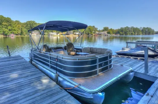 Red Sky Lake House - Tranquility at the lake!