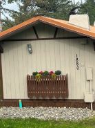 Cabin By The Lake centrally located, full kitchen, washer & dryer