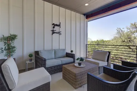 Oasis of Tranquility at Canyon Lake - New Build, Sleeps 8, Fire Pit Отели в г. Каньон Лейк