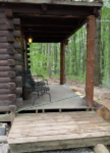 1 Bedroom,1 Bath, Porch, Fire Pit, Grill, Beautiful Wooded Location, Wi-Fi also!