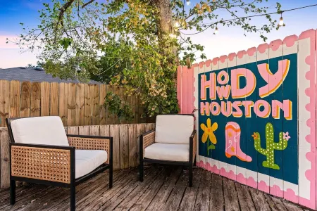 Cute & Cozy 3BR, 2bath w POOL