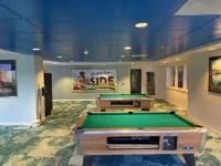 Seaside Getaway: Your Beachfront Resort Retreat on the Promenade.