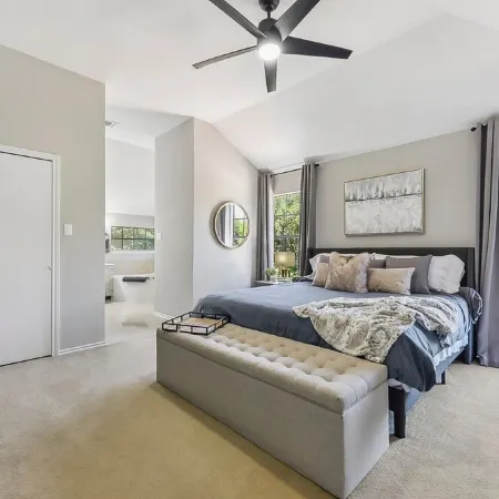 Private Pool & Hot Tub-Large 4Br Family Home Near Austin-Sleeps 12!