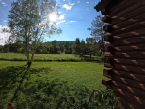 1/2 mile to EVL, Lake, HOT TUB, Pets welcome