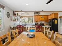 Green Elk Retreat Cabin, Cozy Cabin - large side yard with wildlife Hotels in Pine
