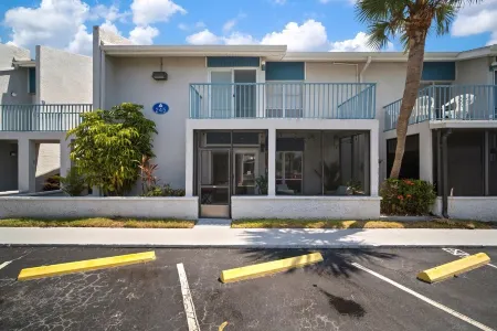 Welcome to the "Mad Mermaid" Condo in beautiful Madeira Beach, Florida!