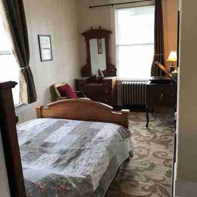 The 1905 Government. cable Office: Historic Charm, views, location Downtown Rooms