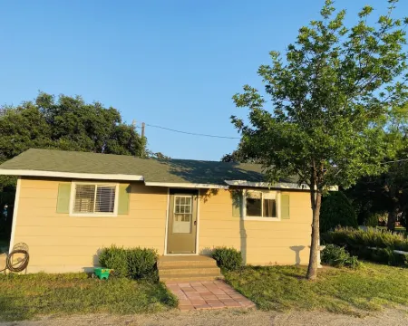The guest house at Lily Pad Lane Hotels in Stephens County