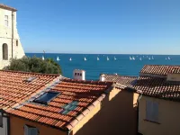 Classic Vieil Antibes House With Roof Terrace Offering Sea Views - บังกะโล