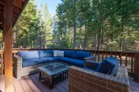 Upscale Mountain Chalet in Blue Lake Springs, Free Wifi/Cable, Gas Fireplace