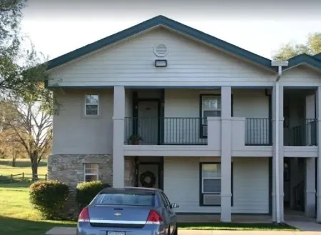 Beautiful 2BR/2BA Condo. Holiday Hills Near Branson Landing/No Stairs