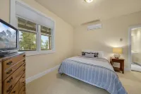 Walk to Mirror Lake and Main Street in This 3Br Lake Placid Retreat