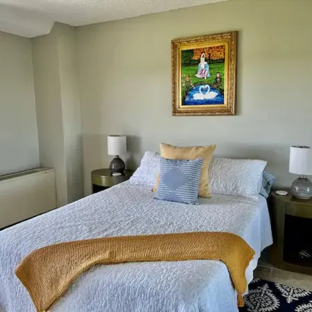 Best View in Hilo - Pool, WIFI, 2 BD Condo