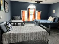 S&K Getaway with heated pool & sauna