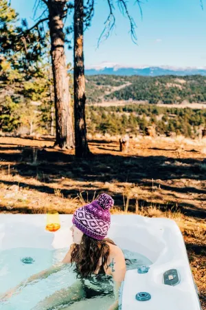 Sunflower Cabin- Mountain Views- Hot Tub