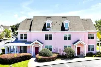 Spacious Condo! 2BR/2BA + BR Loft - 3.5 Miles from Disney!! 5 pools! Fun!!