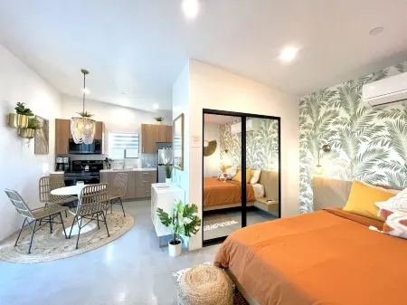 ❤NEW LISTING DISCOUNT❤HOT TUB❤Pergola❤Firepit❤Fully Fenced❤