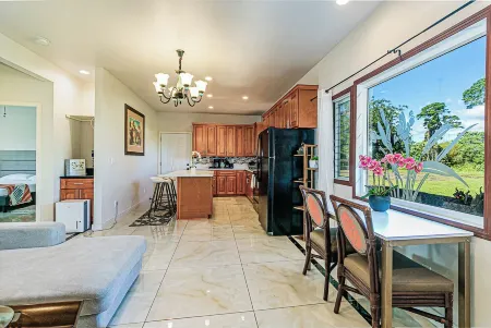 Hilo Manu Iki Guest house