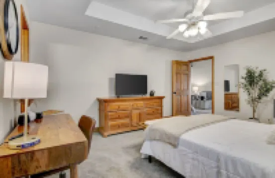 Elegant Home with Amazing Back Patio.  3Br / 2BTH - Sleeps 8.