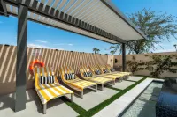 Hideaway Paradise 15 Min to Coachella Stagecoach